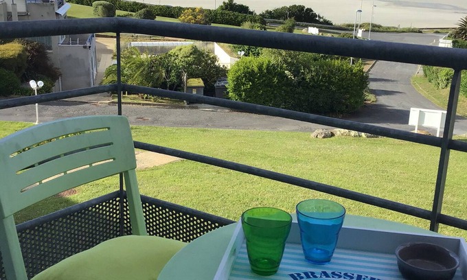 Trevou-Treguignec Apartamento | Triplex for 5 people with sea view terrace 100 m from Trestel beach