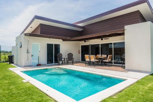 Esterillos Este Casa | Triskele Retreat - Casa Earth