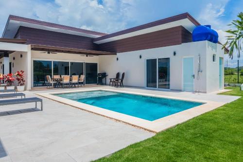 Esterillos Este Casa | Triskele Retreat - Casa Ocean
