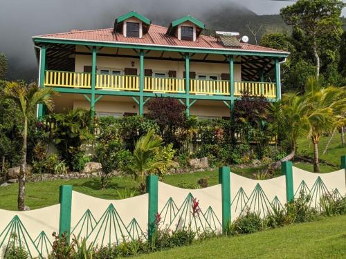 Pont Casse Apartamento | Trois Piton Apartments