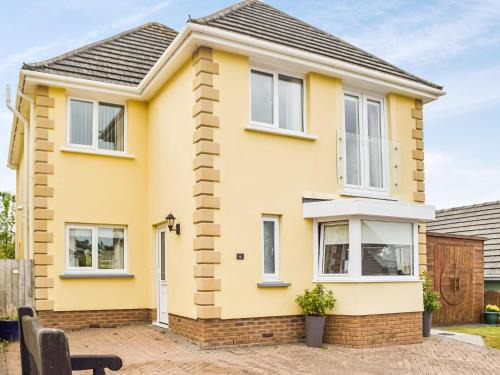 Ferryside Casa | Trondra House