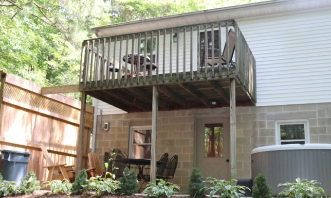 Laurelville Cabaña | Trophy Buck Cottage--Game Room, Fishing Pond--Hocking Hills
