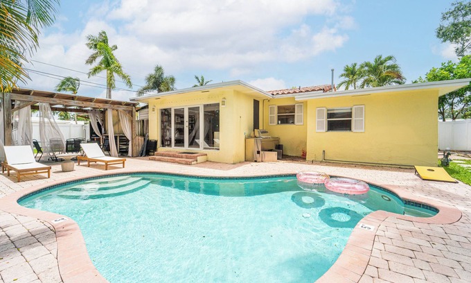 Garden Isles Casa | Tropical 4Bedroom Villa w Pool