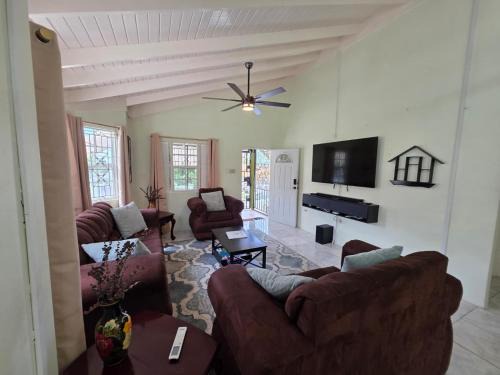 Boscobel Casa | Tropical Blessings - Ocho Rios