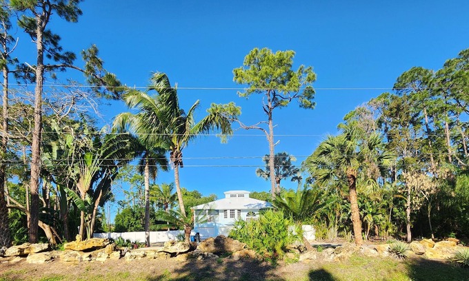 Bonita Springs Casa | Tropical Dreams Estate perfect for unforgettable family getaways