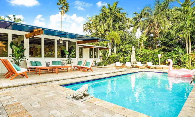 Biscayne Park Villa | Tropical garden Villa w/ pool, game room, fire pit