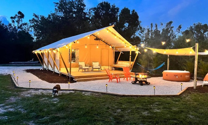 Punta Gorda Otro | Tropical glamping with hot tub
