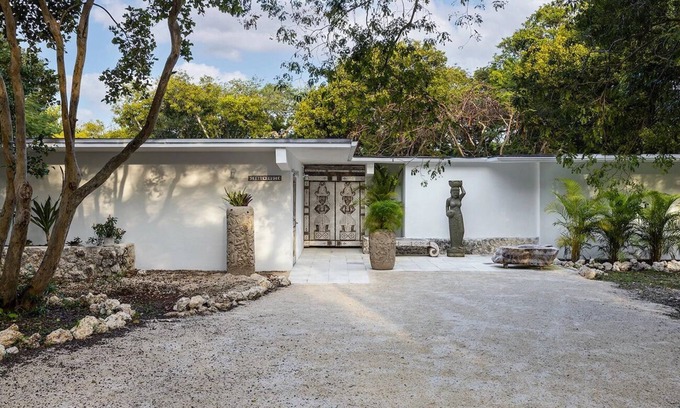 Key Largo Casa | Oceanfront Shore House with 3 Suites & Full Kitchen at Largo Resort