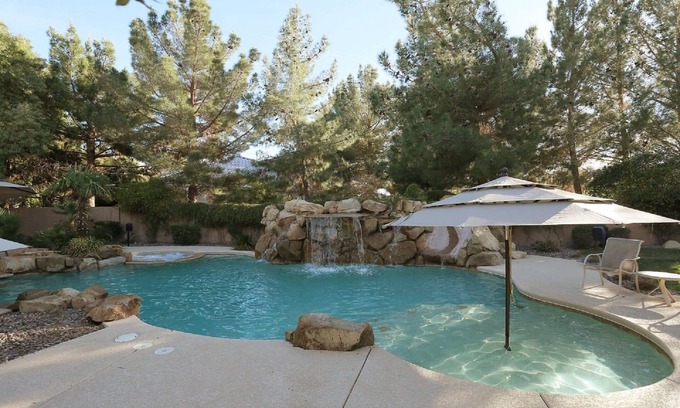 Las Vegas Casa | Tropical Las Vegas Vacation Luxury Home