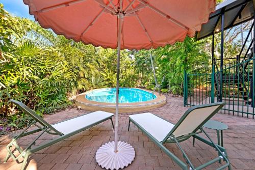 Rapid Creek Casa | Tropical Luxe Treehouse - Lush Poolside Living