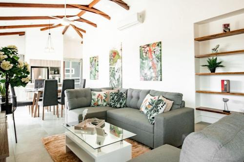 Las Escobas del Venado Apartamento | Tropical-Luxury Penthouse B at Playa Venao