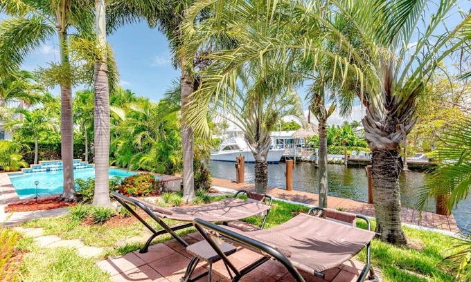 Pompano Isles Casa | Tropical Oasis close to all South Florida offers!