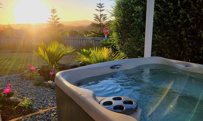 Mangawhai Heads Casa | Tropical Oasis in Golden Circle
