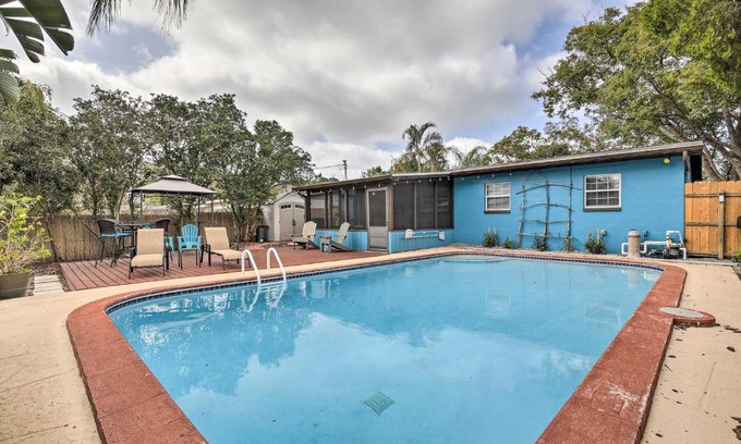 Palm Harbor Casa | Tropical Palm Harbor Retreat with Lanai and Patio!