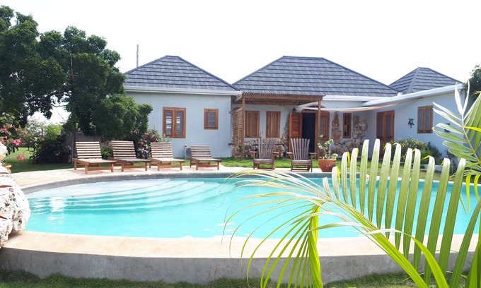Treasure Beach Villa | Paraíso tropical en una comunidad amigable, segura y discreta