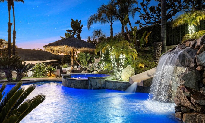 West Ridge Casa | Tropical Paradise: Enchanting Vacation Home with a Resort-Style Oasis Backyard!