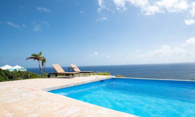 Estate Clairmont Casa | Tropical Paradise Home- Sleeps 10 - Breath-taking Views