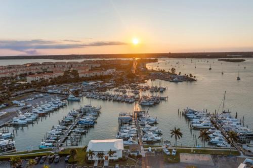 Fort Pierce Apartamento | Tropical Tranquility In South Hutchinson Beach