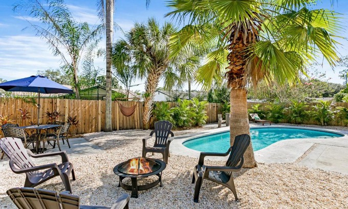 Temple Terrace Casa | Tropical Treat