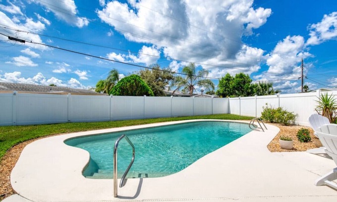 Sunny Shores Casa | Tropical Vibes Bungalow w/ Pool