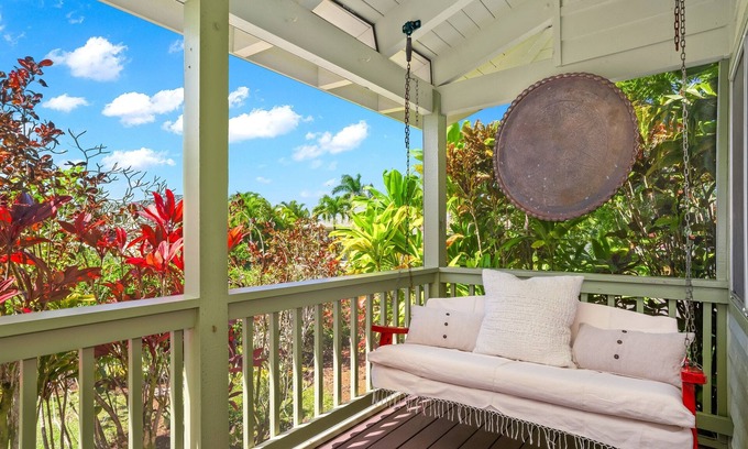 Kaiulani Casa | Tropical Vibes & Sunset Skies