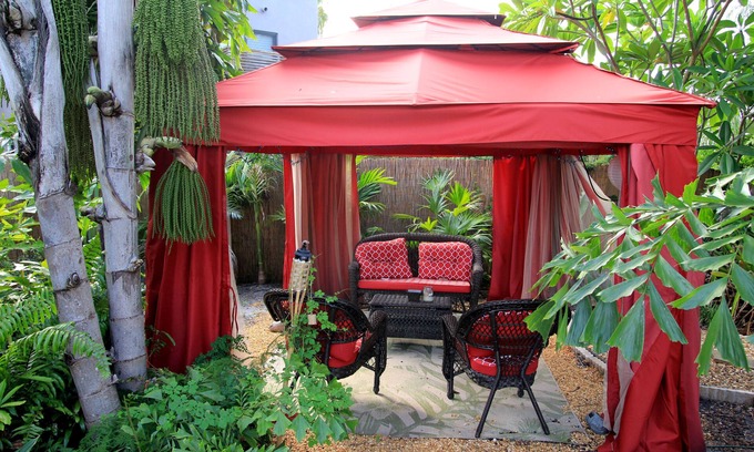 Middle River Terrace Casa | Escapada tropical elegantemente diseñada con piscina privada