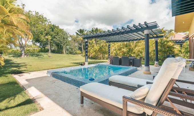 Punta Cana Villa | Tropical Villa With Pool at Green Village B843
