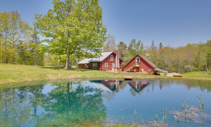 Freedom Cabina | Trout Ponds & Sauna: Unique Log Cabin in Freedom