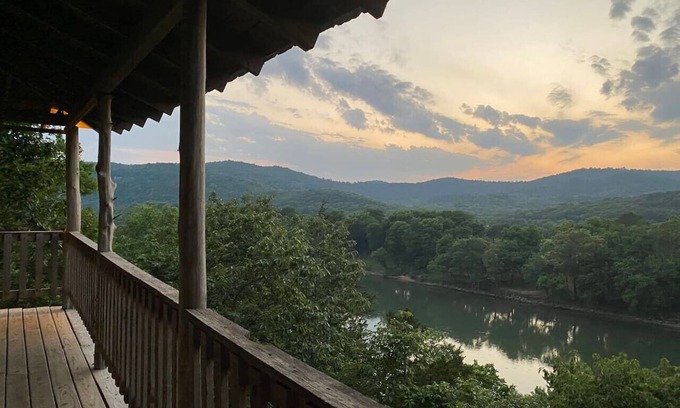 Boswell Cabina | Trout Run Lodge ~ with Gorgeous White River Views
