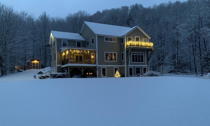Wilmington Casa | TRUE 3 SEASON HOME! SKI MT SNOW/STRATTON ,ON HARRIMAN, MINUTES TO WILMINGTON.