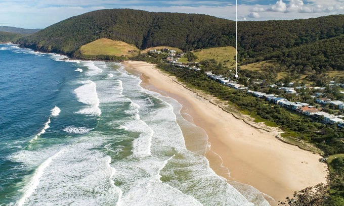 Blueys Beach Casa | True Blue - Pacific Palms Holidays