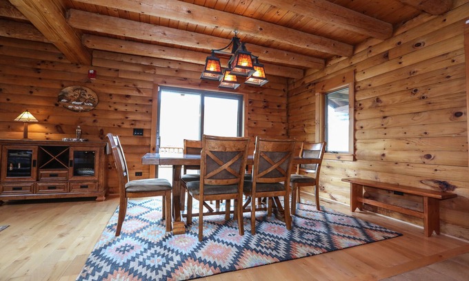 Naples Cabina | True Log Cabin Living at Bristol Mountain - Cabin Culture UNIT B