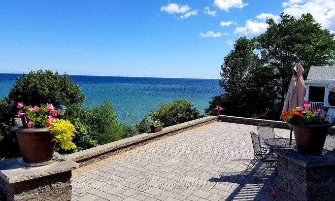North Greece Casa | Retiro de lujo frente al lago del norte verdadero con impresionantes vistas del lago Ontario