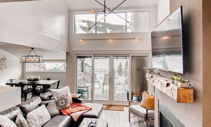 East Village at Copper Casa | Verdadero ski-in, ski-out, lujo moderno, increíble patio, jacuzzi