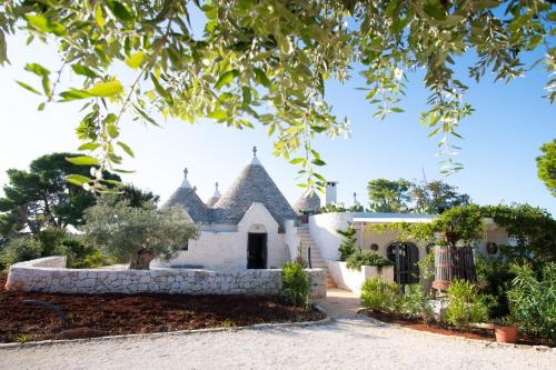 Selva di Fasano Casa | Trulli Clematis with Pool