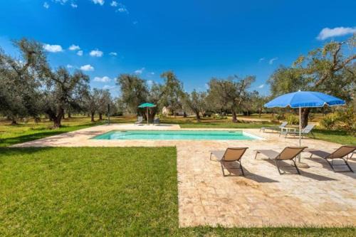 San Michele Salentino Villa | Trullo Melograno by Perle di Puglia