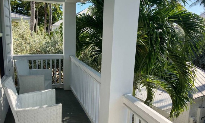 Truman Annex Casa | Truman Annex Townhome w/pool Key west