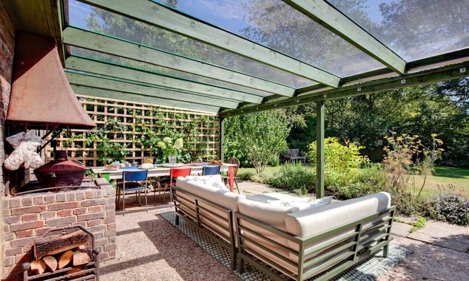 Icklesham Casa | Truncheons - Five Bedroom House, Sleeps 10