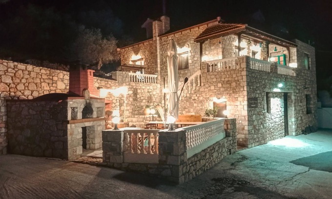 Prassonissi Casa | Tsampika's Traditional Stone Cottage in Siana