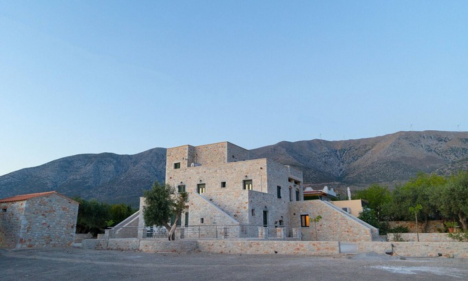 Omales Apartamento | Mani Tsopakas Residences - Artsi Maisonette
