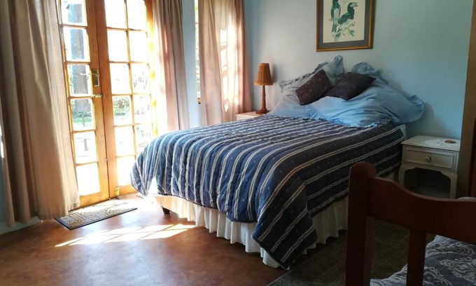 Hillcrest Apartamento | Tucked away in the tree tops