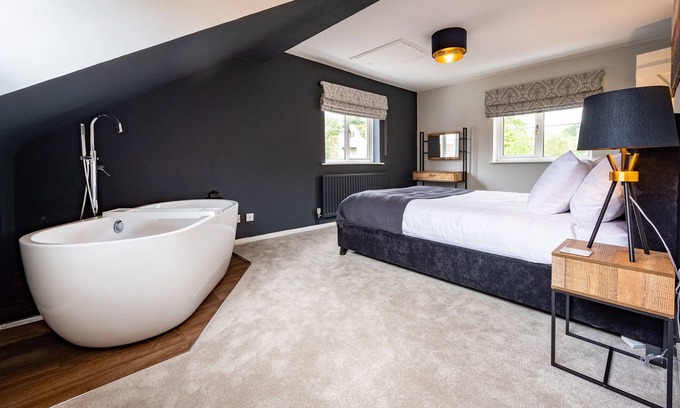 Saxthorpe Cabaña | Tucked away in the village of Saxthorpe, Inglenook, a semi-detached cottage dates back in parts to t