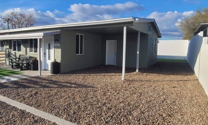 Tucson Casa | Tucson Gem - Serene 2 BR/1BA Home with All Comforts;