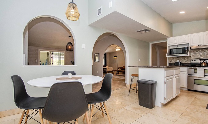 Tucson Casa | Tucson's Swim and Golf paradise!