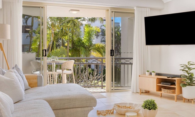 Tugun Apartamento | Tugun Bliss - Absolute Beachfront in Tugun - Min. 3 Night Stays - Linen Provided