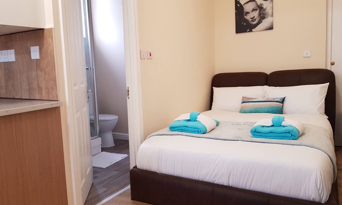 Holbeck Casa | TUii Appart 109, Cleveleys road Holbeck