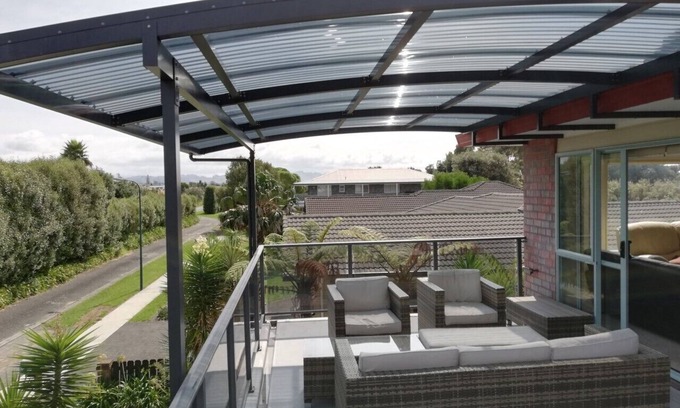 Bowentown Cabaña | Tuis Nest - Bowentown Holiday Home