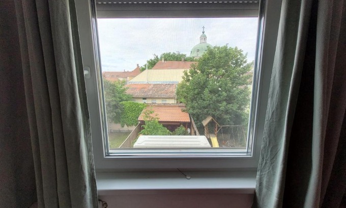 Vac Casa | Tulip Home Guest House