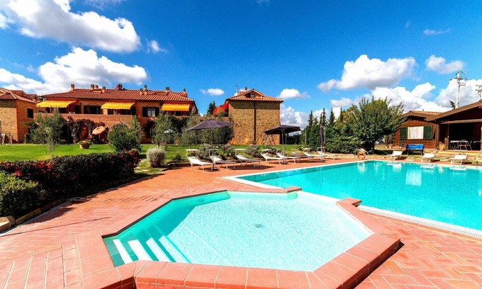 Sughera Apartamento | TULIPANO, 2 bedrooms apartment with swimming pool