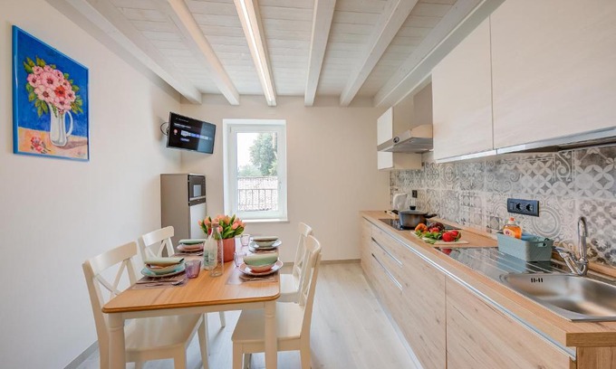 Salionze Apartamento | Tulipano Apt - Palazzo Palermo 1817 - Happy Rentals